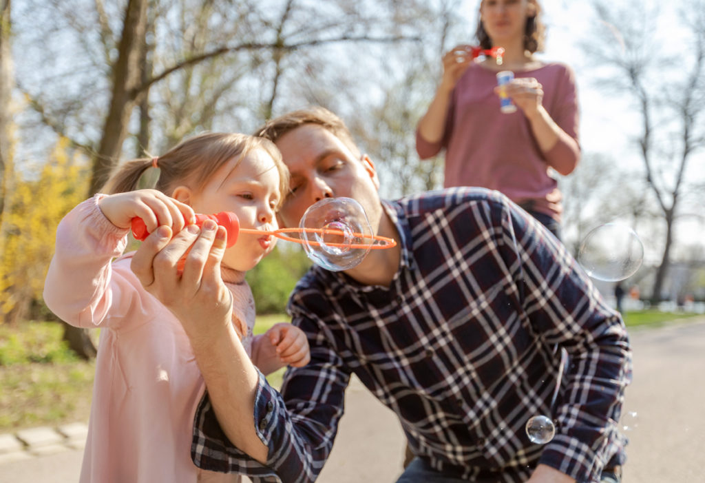 Familienshooting Outdoor, Familienfotos Weißensee Berlin