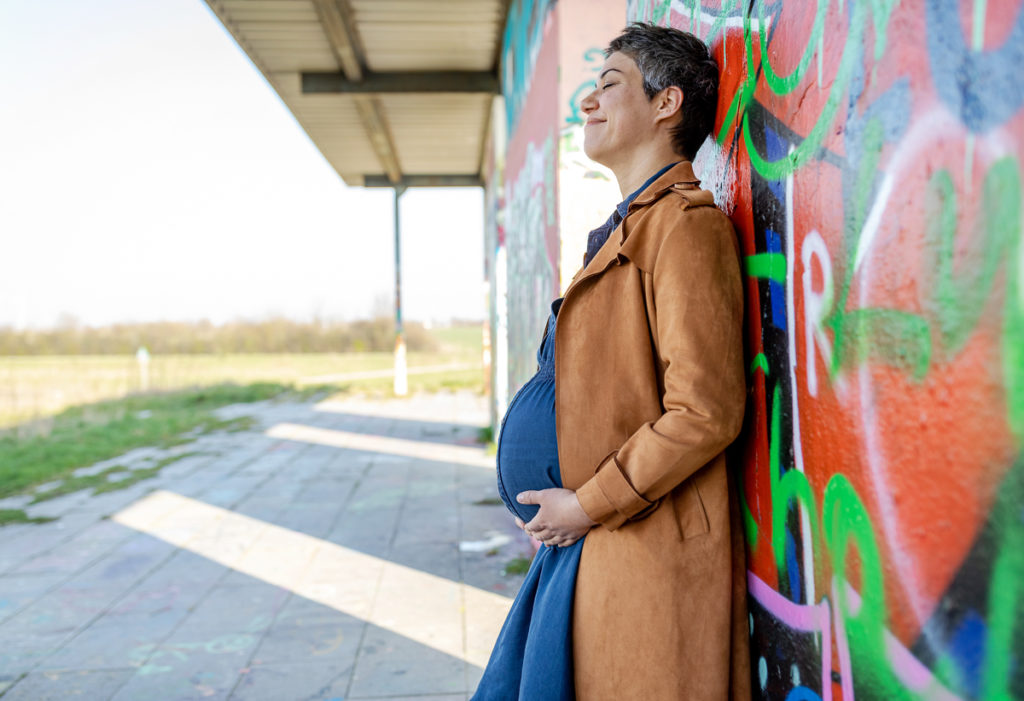 Babybauch Bilder, Fotoshooting Schwangerschaft,