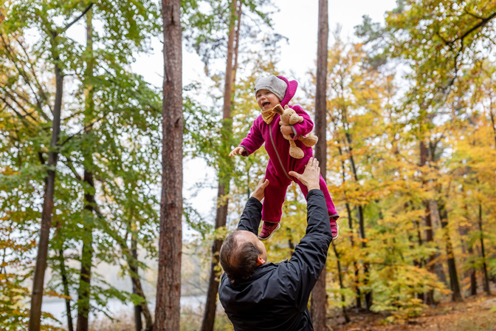 Outdoor Fotoshooting Berlin im Herbst mit der Familie