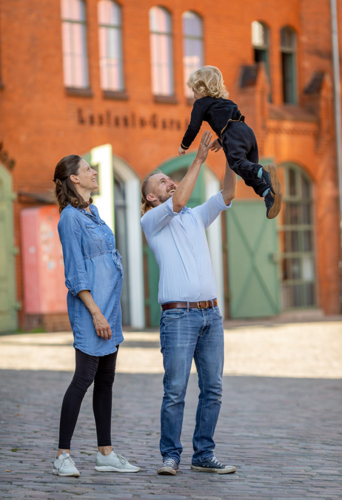 Babybauchshooting mit Kind