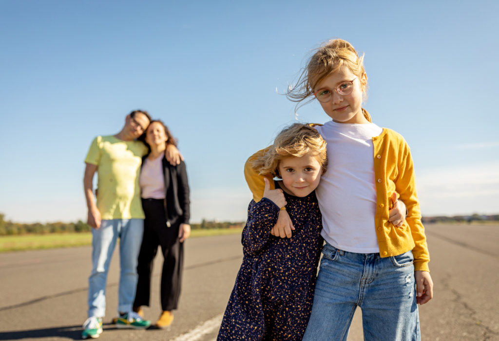 lustige Kinderfotos, Familienfotografie, Tempelhofer Flugfeld