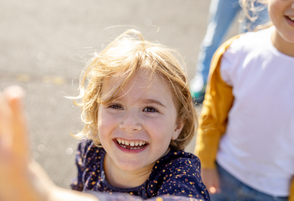 lustige Kinderfotos, Familienfotografie, Tempelhofer Flugfeld