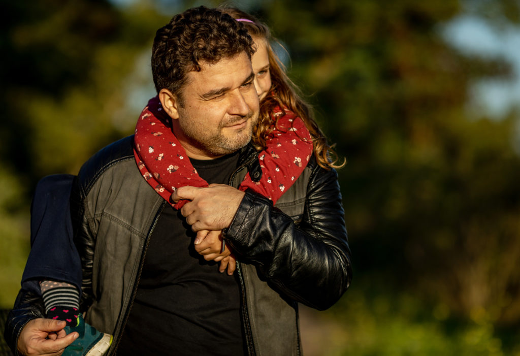 Familienfotos draußen im Herbst in Berlin