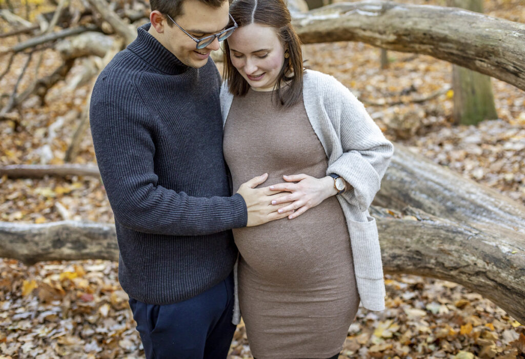 Babybauch Shooting Ideen mit Partner
