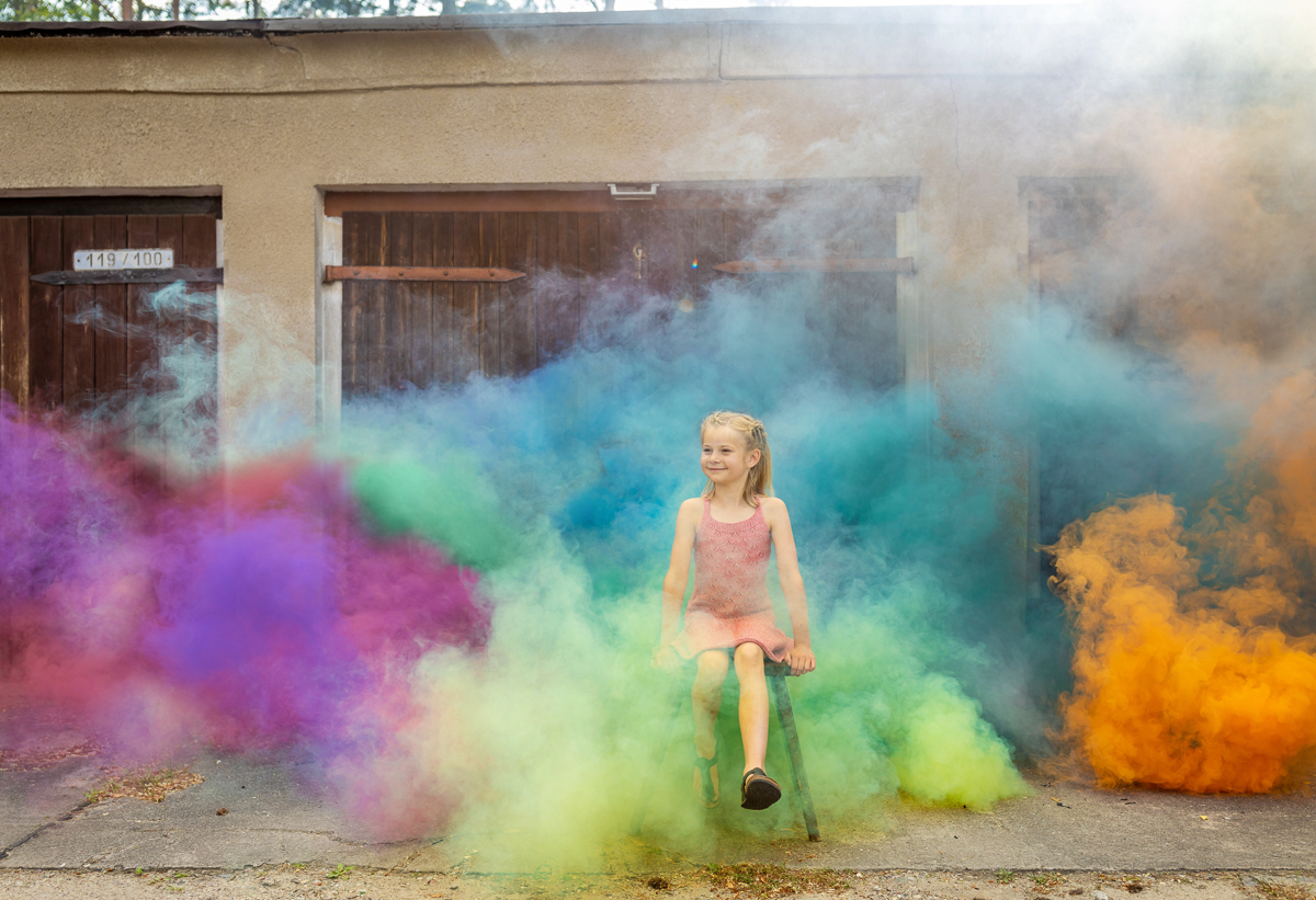 Kinder Fotoshooting mit Rauchfackeln