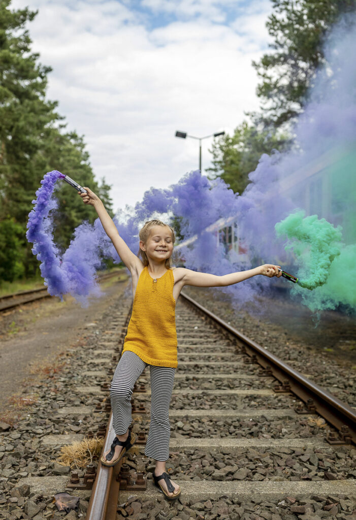 Kinder Fotoshooting mit Rauchfackeln